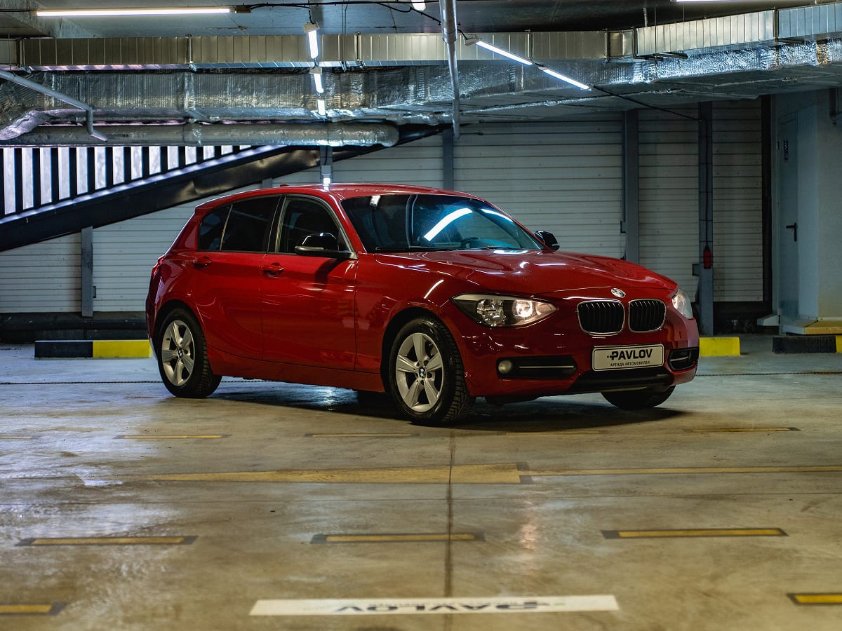 Прокат BMW 1 серия — аренда авто в Калининграде