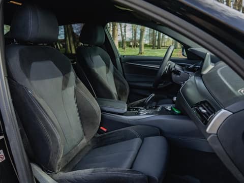 Прокат BMW 520d G30 2020 — аренда авто в Калининграде — фото 3