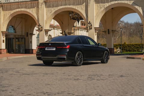 Прокат BMW 730d — аренда авто в Калининграде — фото 8