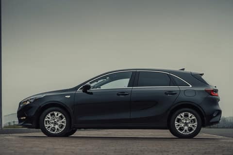Прокат Kia Ceed — аренда авто в Калининграде — фото 2