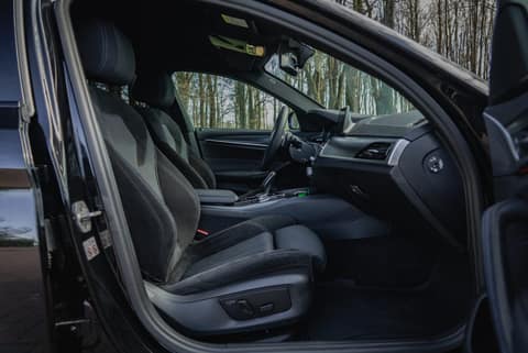 Прокат BMW 520D xDRIVE G30 — аренда авто в Калининграде — фото 5