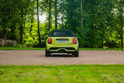Прокат Mini Cooper Cabrio (жёлтый, 2023) — аренда авто в Калининграде — фото 7