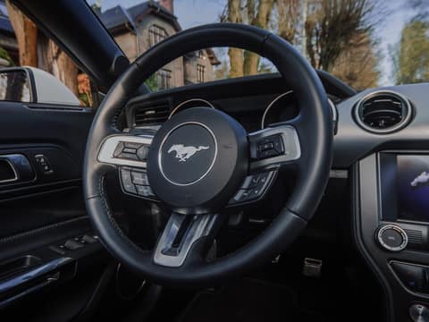Прокат Ford Mustang cabrio 2021 — аренда авто в Калининграде — фото 3