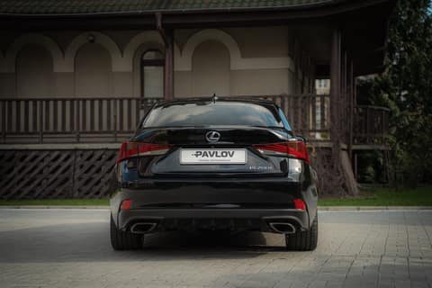 Прокат Lexus IS 200 — аренда авто в Калининграде — фото 4