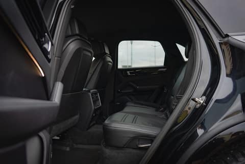 Прокат Porsche Cayenne — аренда авто в Калининграде — фото 5