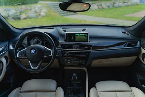 Прокат BMW X1 — аренда авто в Калининграде — фото 5