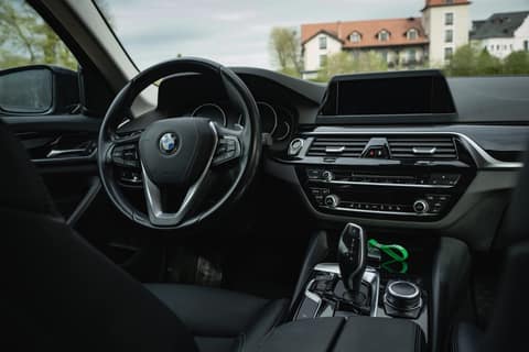 Прокат BMW 5 (G31) — аренда авто в Калининграде — фото 5