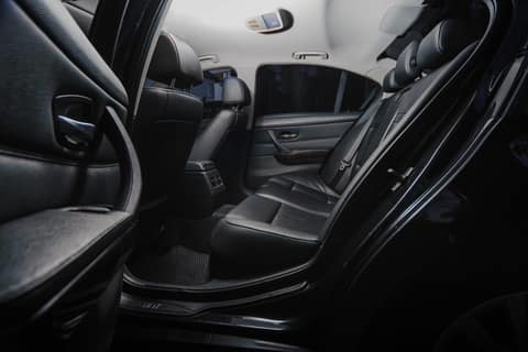 Прокат BMW 3 E90 Black — аренда авто в Калининграде — фото 2