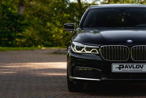 Прокат BMW 7 — аренда авто в Калининграде — фото 8
