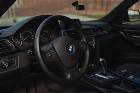 Прокат BMW 3 F30 — аренда авто в Калининграде — фото 3