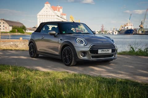 Прокат Mini Cooper Cabrio (серый, 2021) — аренда авто в Калининграде — фото 2