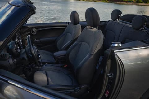 Прокат Mini Cooper Cabrio (серый, 2021) — аренда авто в Калининграде — фото 6
